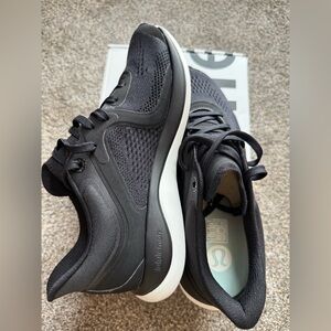 NEW IN BOX Lululemon Chargefeel Workout Shoes women 6.5